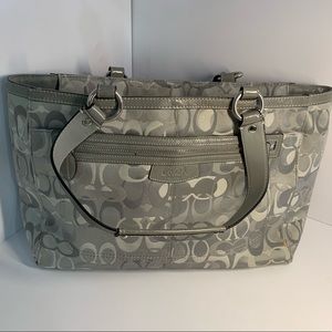 Light Gray Coach Purse - Poppy Signature